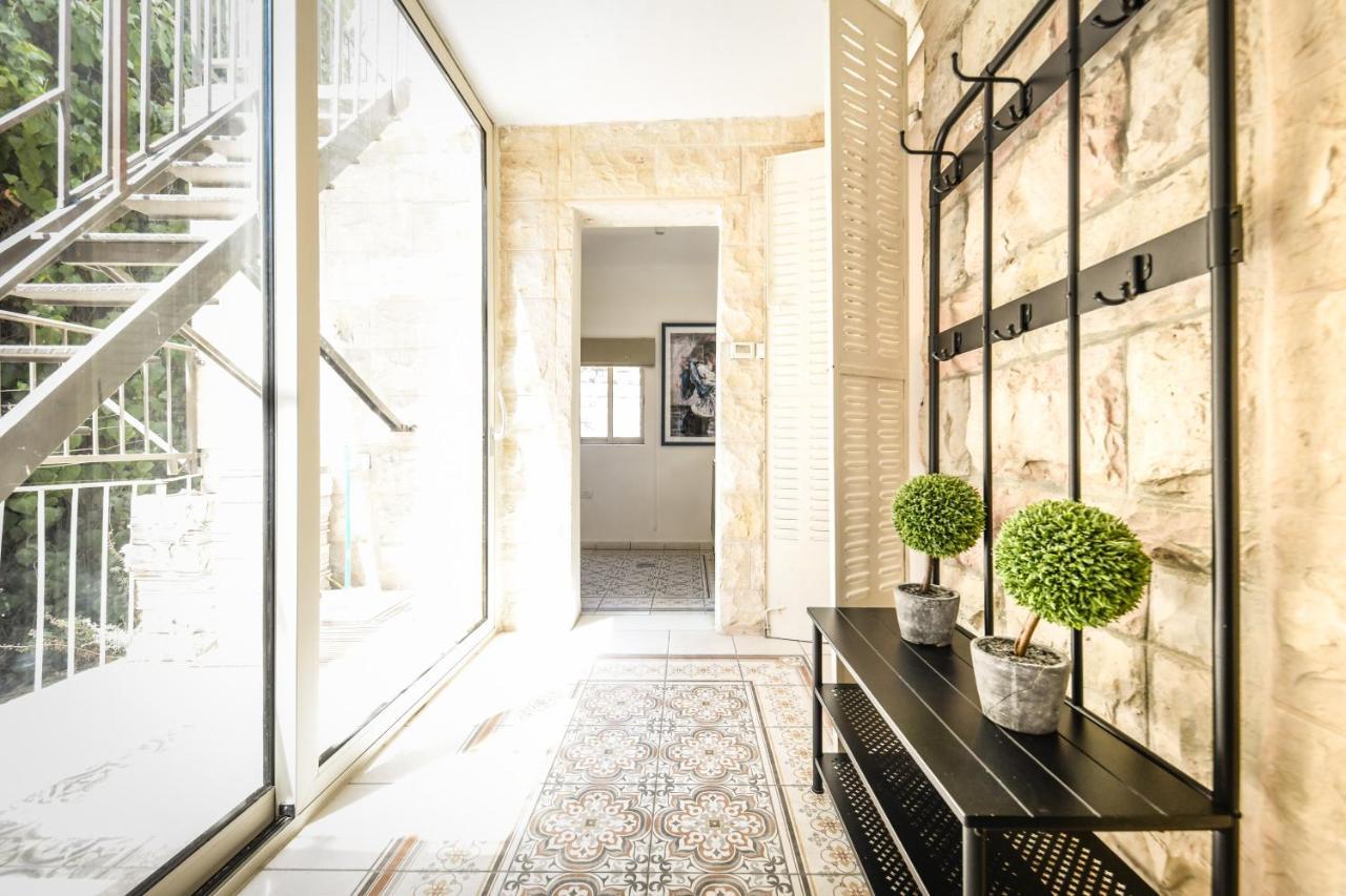 Mamila Pearl, Near Old City - Big Succah During The Holiday Jerusalem Exterior foto